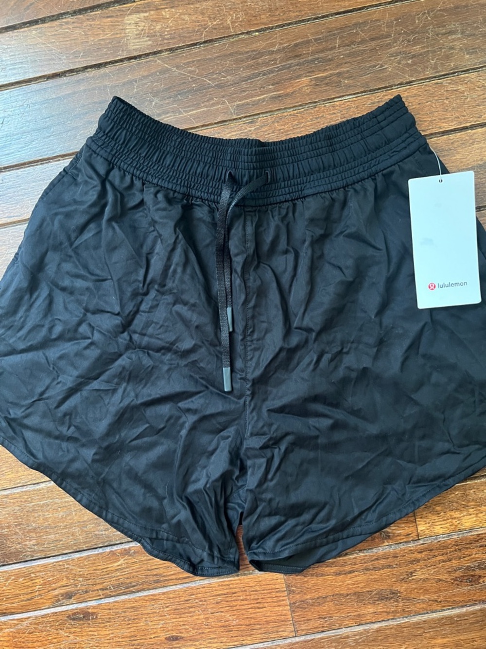 Lululemon Black Feeling Femme Shorts TENCEL Size 6 NWT